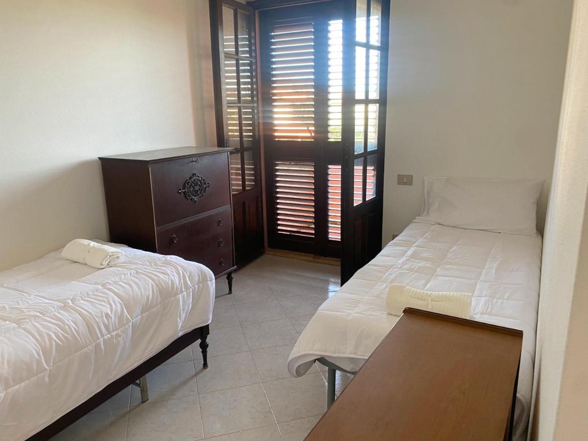 Lovely Home 5 Min Walk To The Beach, 3 Bedrooms Ample Outdoor Relax And Wifi Капитана Екстериор снимка